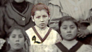 Laura Carmen Vicuña nait à Santiago (Chili) en 1891
